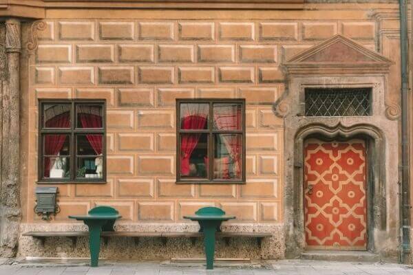 Imagen de frente de un edificio antiguo en Múnich