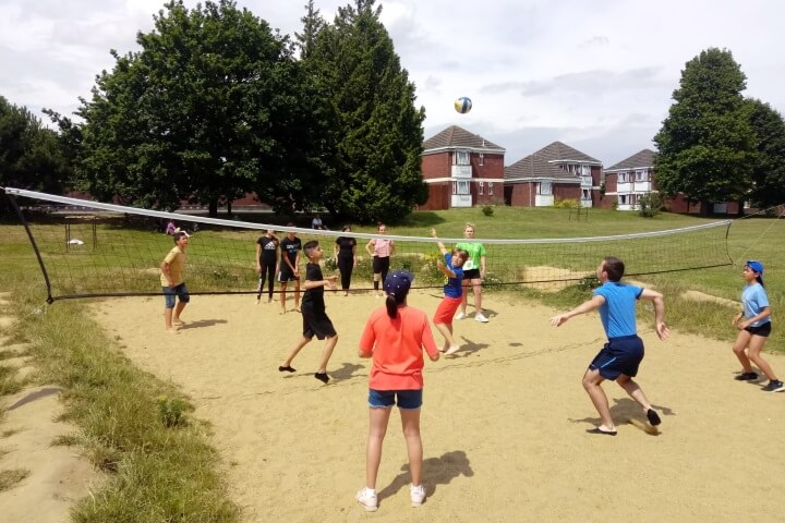 Jugando a Volleyball