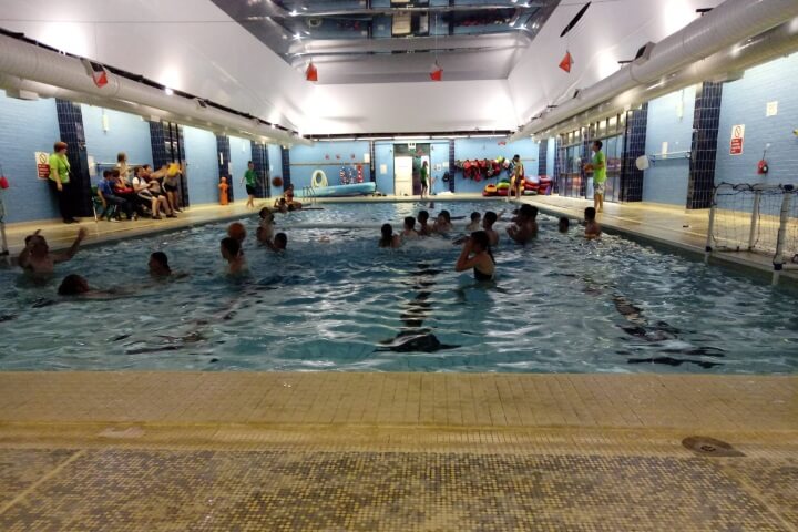 Tarde de piscia y waterpolo