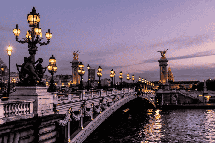 La vida en francia reflejada en series y películas
