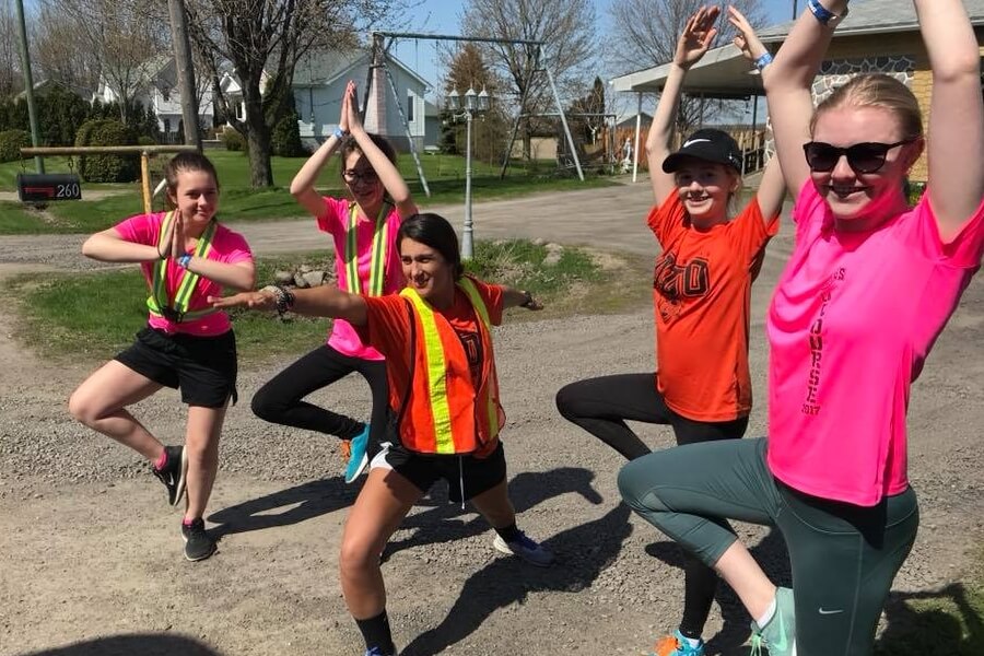 Alumnas haciendo deporte en Québec, Canadá