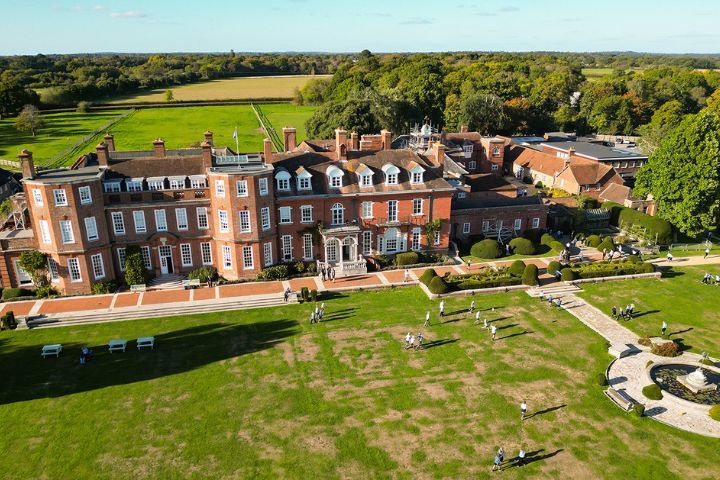 Imágen aérea de la residencia Walhampton donde se realiza el camp OTR Kids&Teens